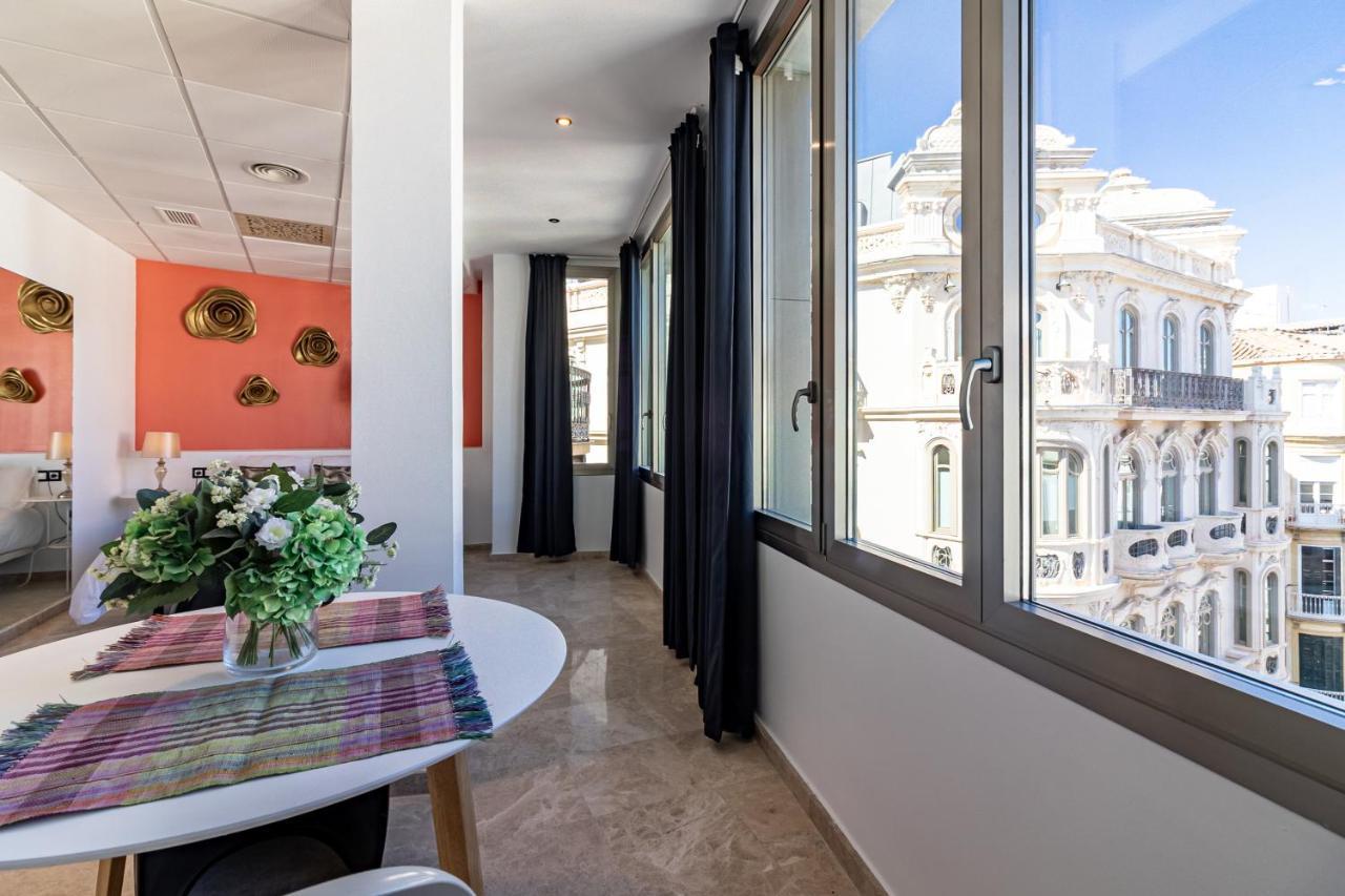 Saenz Gallery By Bossh! * Malaga